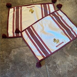 Lot of 2 Pottery Barn Harry Potter Burgundy White & Gold Gryffindor Table Mats